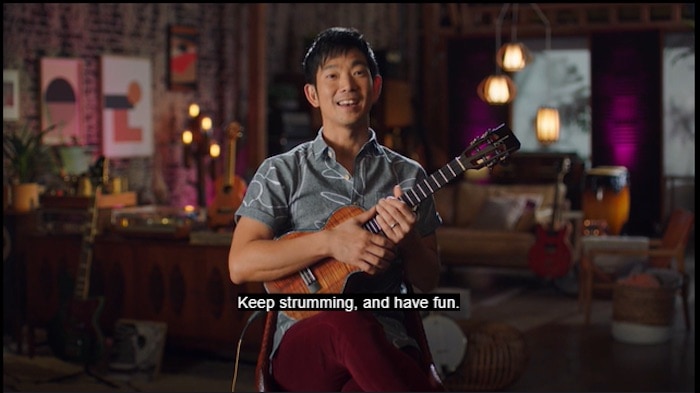 Jake-Shimabukuro-playing-his-‘Ukulele-in-his-MasterClass