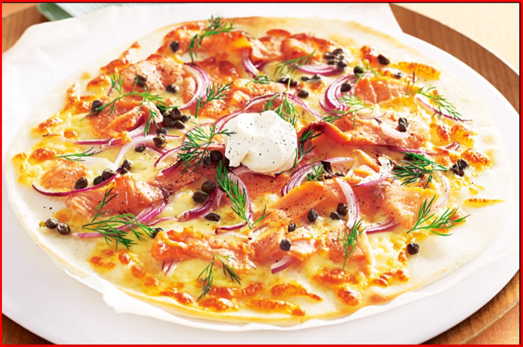 Smoked salmon pizza